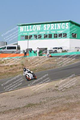 media/Apr-20-2025-AHRMA (Sun) [[393a79c373]]/Race/Group 11 early race/Turn 4b/